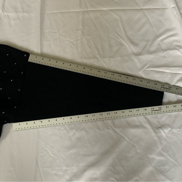 New VTG Robert Scott Ltd. Women’s 100% Wool Sweater Xmas Carolers Size 38 RARE - Picture 12 of 12